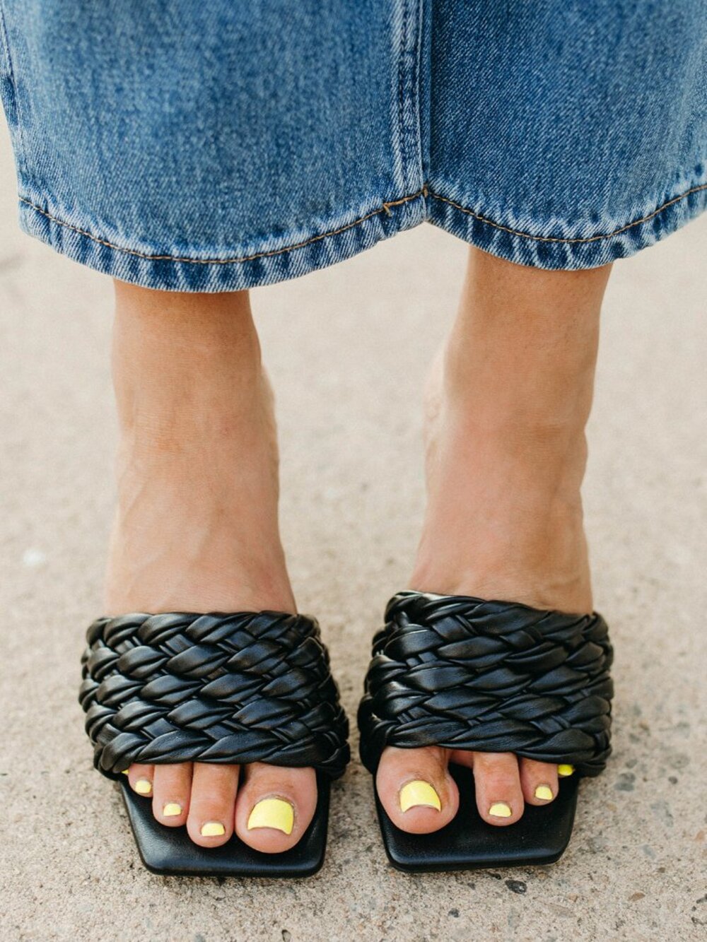 NEW🔥 Black Open Toe Braided Woven Band Stiletto Heel Slide Mules Sandal Slip-On - Picture 2 of 7